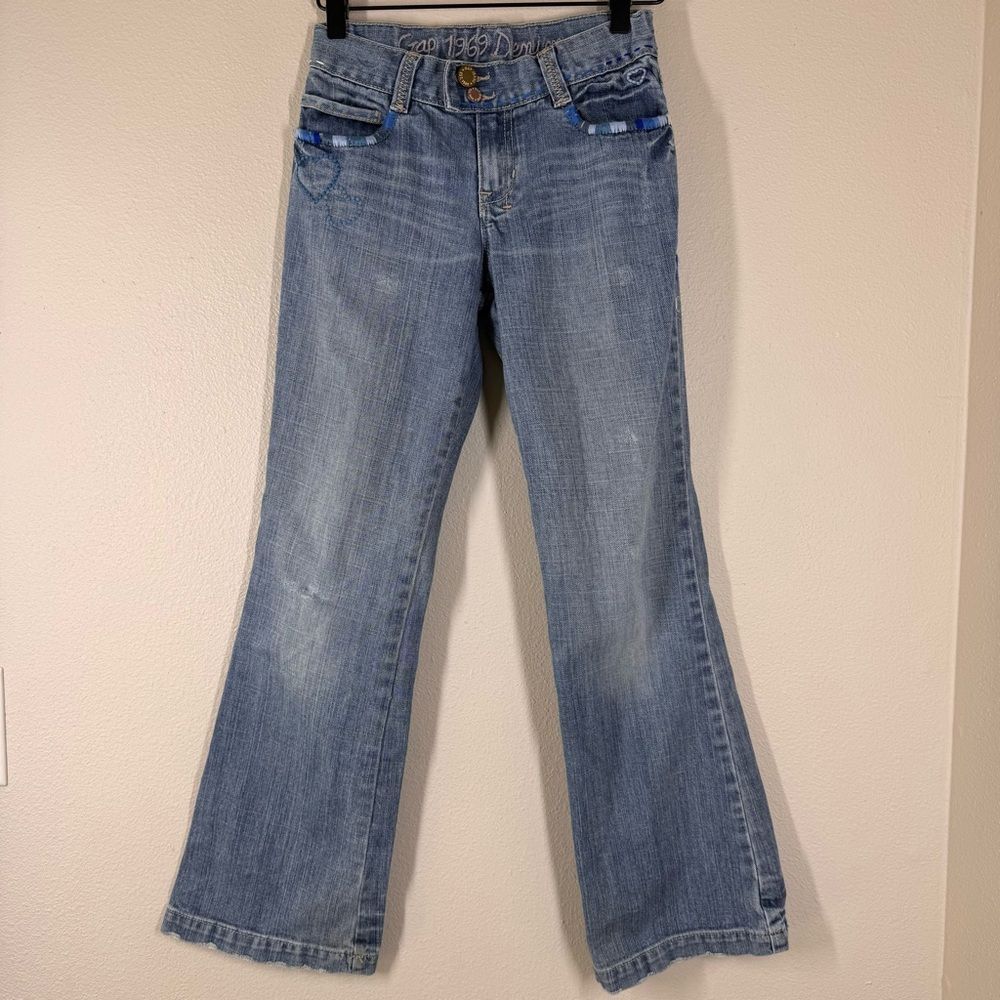 Gap Vintage Girls Y2K Flare Jeans Embroidered Heart Medium Wash Denim Size 12
